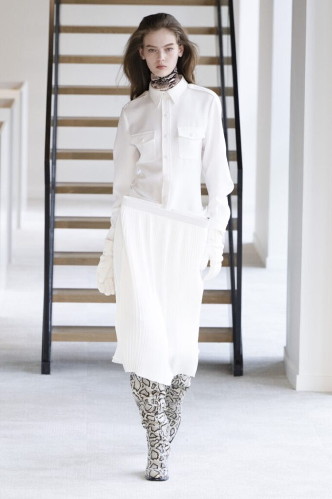 [Μοντέρνα γυναικεία παπούτσια φθινόπωρο-χειμώνας 2025/2026]: με ζωικό μοτίβο