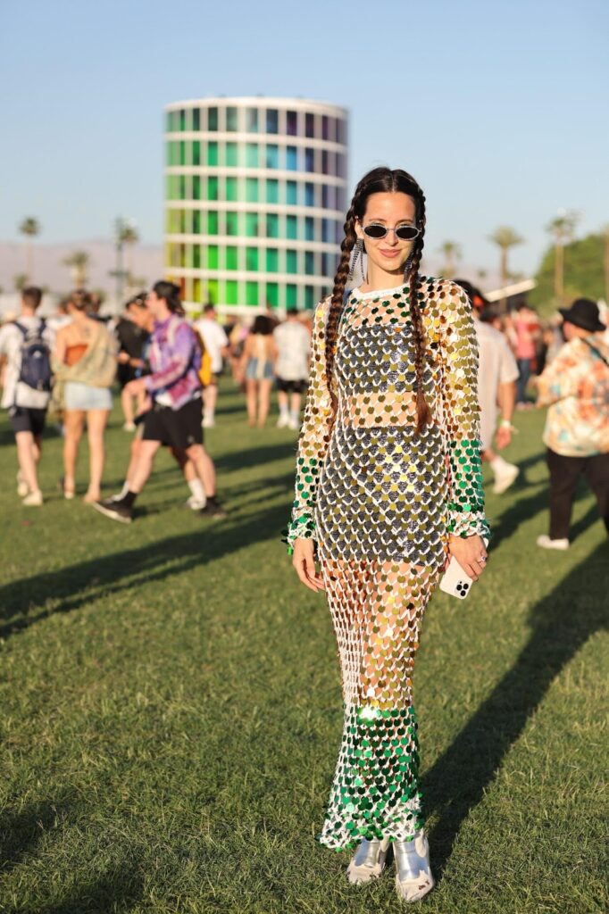 Festival outfit - φόρεμα με παγιέτες που μοιάζει με γοργόνα