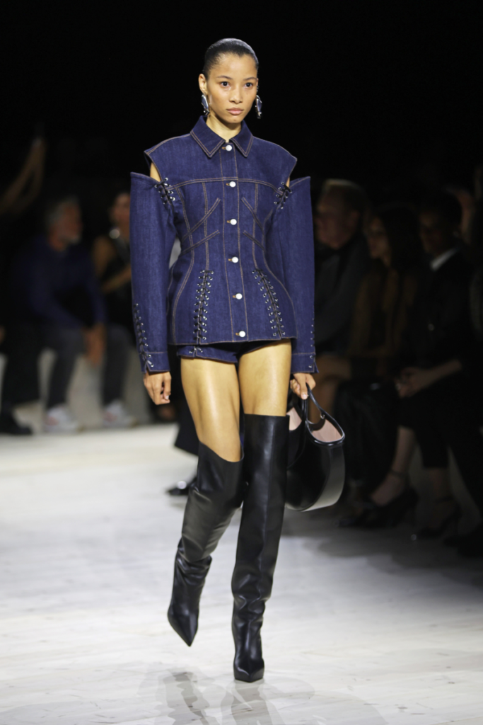 [Fashion trends spring/summer 2024]: total denim look, Alexander McQueen