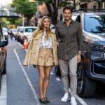 Η influencer Olivia Palermo και ο σύζυγός της Johannes Huebl επιλέγουν πουκάμισα με σηκωμένα μανίκια