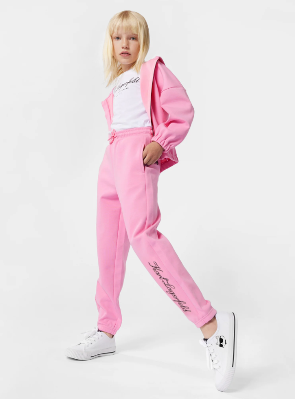 ροζ φόρμα για κορίτσι