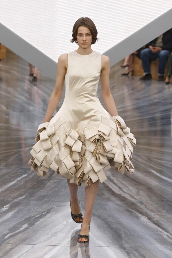 φορέματα άνοιξη-καλοκαίρι 2026, μεγέθους